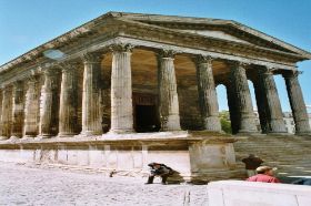 Nimes